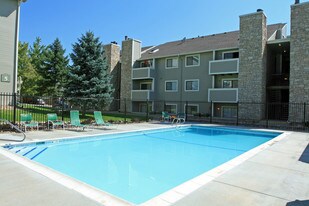 Hilltop View Apartments