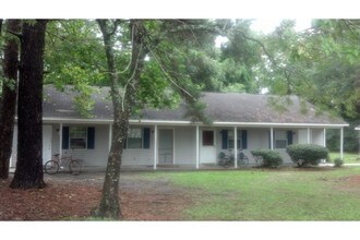 408 Maides Ave in Wilmington, NC - Foto de edificio - Building Photo