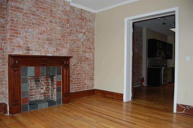816 Willow Ave in Hoboken, NJ - Building Photo - Building Photo