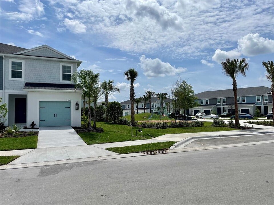 8676 Canyon Creek Trail in Parrish, FL - Building Photo