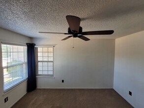 901 Hedstrom Rd in Turlock, CA - Building Photo - Building Photo