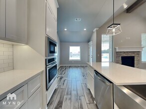 10825 NW 8th St in Yukon, OK - Building Photo - Building Photo