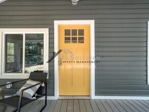 1010 Cole St in Durham, NC - Building Photo - Building Photo