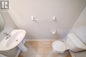 51 Woodville Dr in Vaughan, ON - Building Photo - Building Photo
