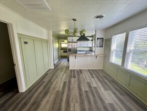706 Pear Dr in West Jefferson, NC - Building Photo - Building Photo