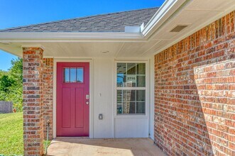 2716 Varenna Ct in Norman, OK - Building Photo - Building Photo