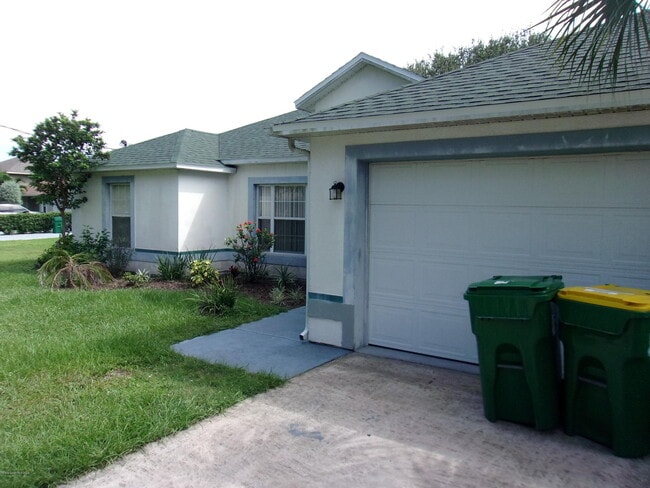 117 Gator Dr in Merritt Island, FL - Building Photo - Building Photo