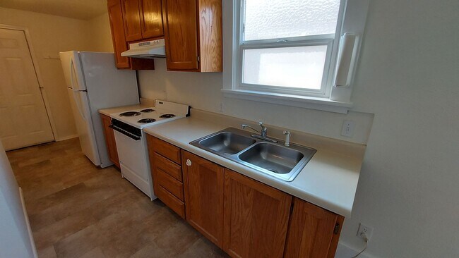 3217 Hoyt Ave-Unit -Unit B in Everett, WA - Foto de edificio - Building Photo