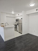 15410 SW 284th St in Homestead, FL - Foto de edificio - Building Photo