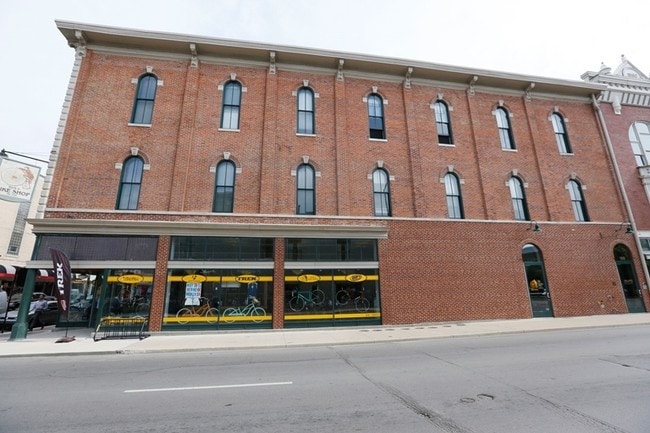 The Lodge in Muncie, IN - Foto de edificio - Building Photo