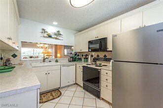 10684 Gulf Shore Dr in Naples, FL - Building Photo - Building Photo