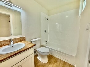 13542 Del Sur St in San Fernando, CA - Building Photo - Building Photo