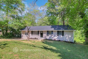 4380 Colony E Dr, Unit 329 in Stone Mountain, GA - Building Photo