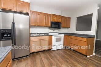 4081 Arbor Pl Ln in Chattanooga, TN - Foto de edificio - Building Photo