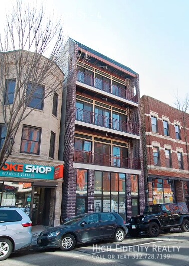 1335 W Taylor St, Unit 4 in Chicago, IL - Building Photo