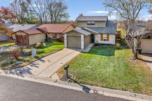 2417 Hartford Rd in Columbia, MO - Building Photo