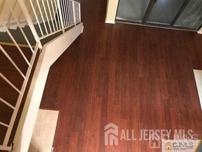 8402 Tamarron Dr in Plainsboro, NJ - Foto de edificio - Building Photo