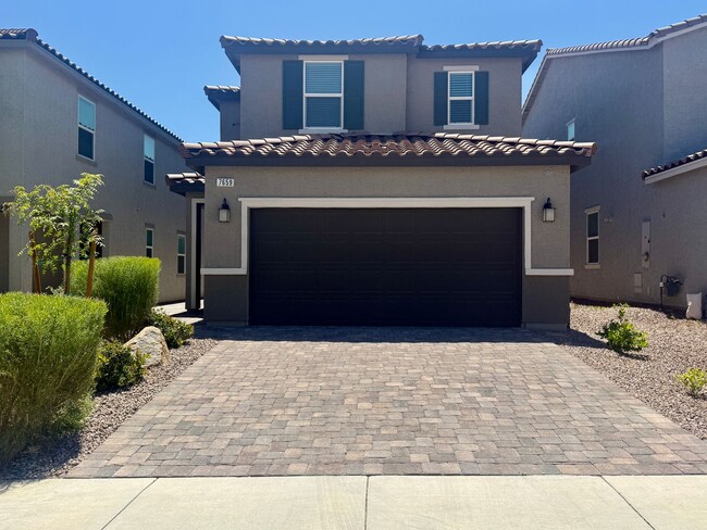 7659 W Mistral Ave