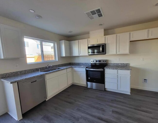 2281 Shady Tree Cir in Roseville, CA - Building Photo - Building Photo