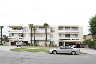 1900 Glendon Ave in Los Angeles, CA - Building Photo - Building Photo