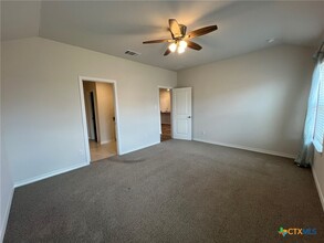 379 Pebble Creek Run in New Braunfels, TX - Building Photo - Building Photo