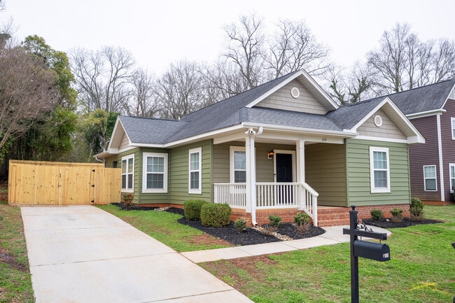 305 S Calhoun St in Greenville, SC - Building Photo - Building Photo