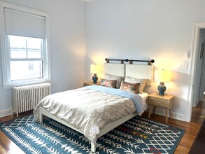 250 E Market St in Bethlehem, PA - Foto de edificio - Building Photo