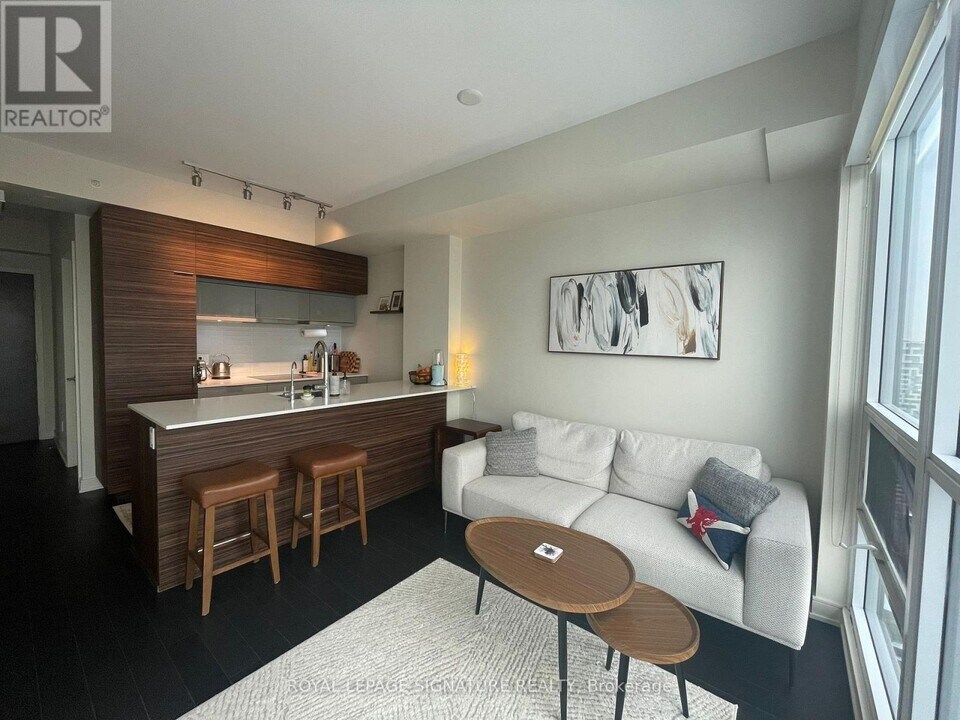 88 Scott St in Toronto, ON - Building Photo