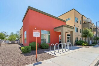 Lynne Village Apartments in Phoenix, AZ - Building Photo - Building Photo