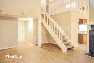 11814 Perry Rd in Houston, TX - Building Photo - Building Photo