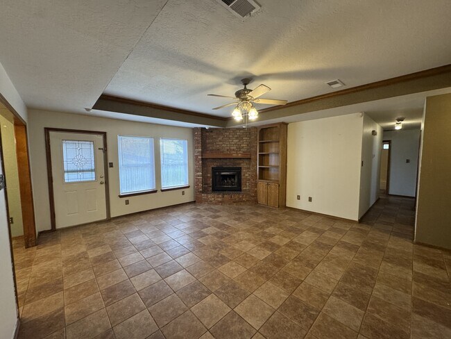 717 NW 67th St in Lawton, OK - Building Photo - Building Photo