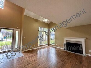 7580 Sycamore Grove Ct in Indianapolis, IN - Building Photo - Building Photo