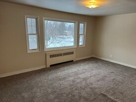 1619 W 3rd St, Unit 31 in Jamestown, NY - Building Photo