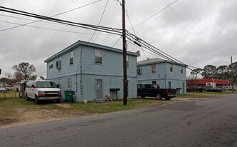 1112 Hickory St in Westwego, LA - Building Photo