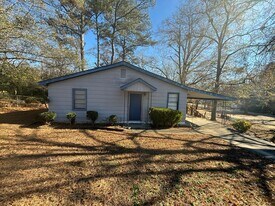231 17th Ave S in Phenix City, AL - Building Photo