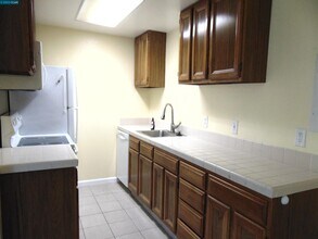 1520 S 55th St-Unit -# C in Richmond, CA - Building Photo - Building Photo