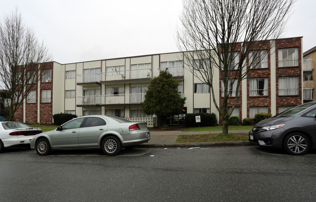 8655 Selkirk St in Vancouver, BC - Building Photo - Building Photo