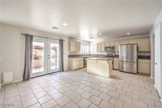 913 Dancing Rain Ct in Las Vegas, NV - Building Photo - Building Photo