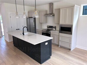 610 N 6th St in Rogers, AR - Foto de edificio - Building Photo