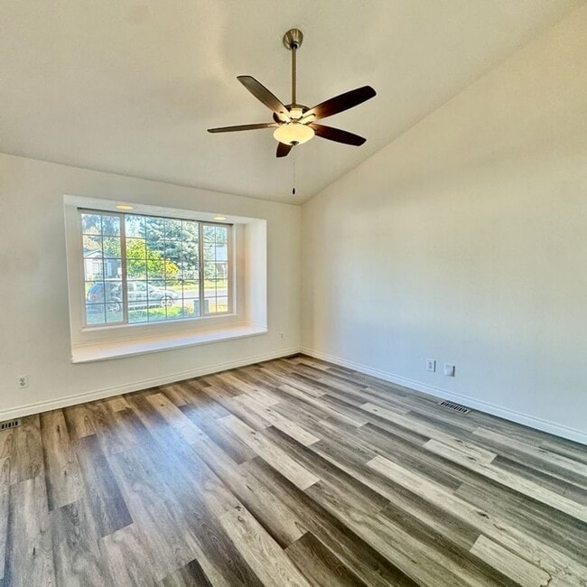 674 E Red Fir Ln in Coeur d'Alene, ID - Building Photo - Building Photo
