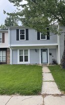 2513 Robinson Pl in Waldorf, MD - Building Photo