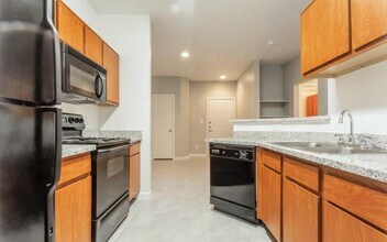 6620 Gessner Rd in Houston, TX - Building Photo - Building Photo
