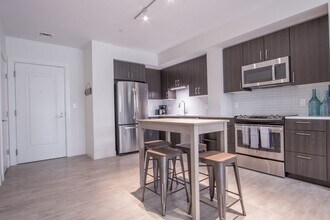 900 Beacon St in Boston, MA - Building Photo - Building Photo
