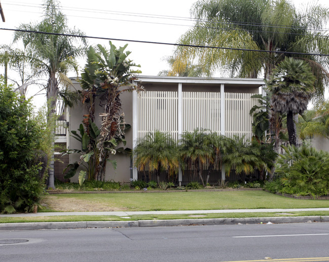 504 S Barranca Ave in Covina, CA - Building Photo - Building Photo