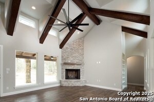 229 Twin Oaks Dr in La Vernia, TX - Building Photo - Building Photo