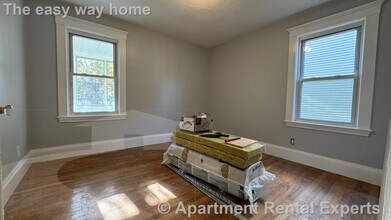 54 Hooker Ave in Somerville, MA - Building Photo - Building Photo