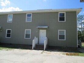 134 Calvin Ct in West Columbia, SC - Building Photo