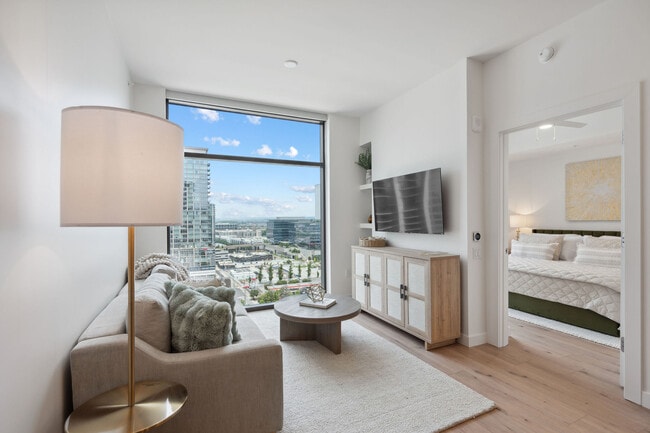 property at 1212 Demonbreun St