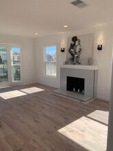 1427 W 87th St in Los Angeles, CA - Foto de edificio - Building Photo