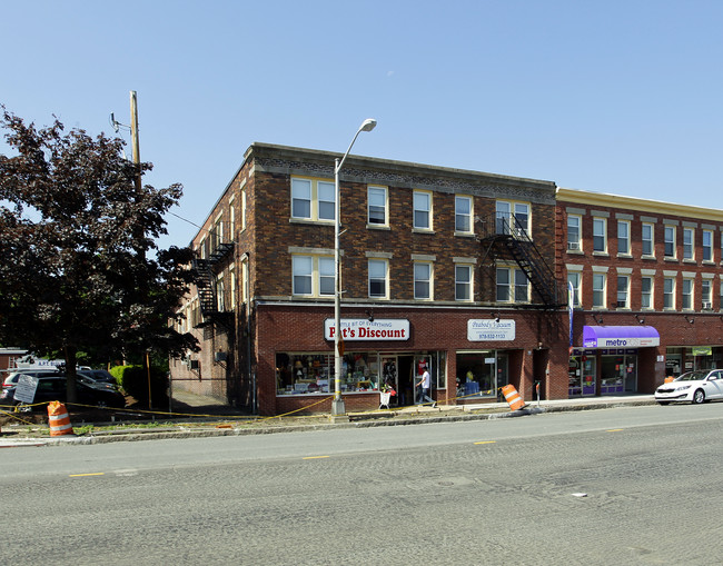 77 Main St in Peabody, MA - Foto de edificio - Primary Photo